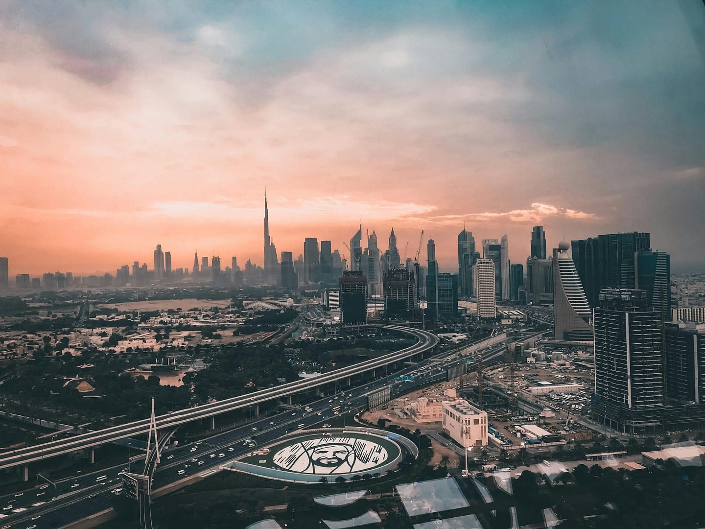 اقتصاد العقارات في دبي تحليل شامل لأبرز الاتجاهات، توقعات 2025 2030، ونصائح استثمارية للمتخصصين 2