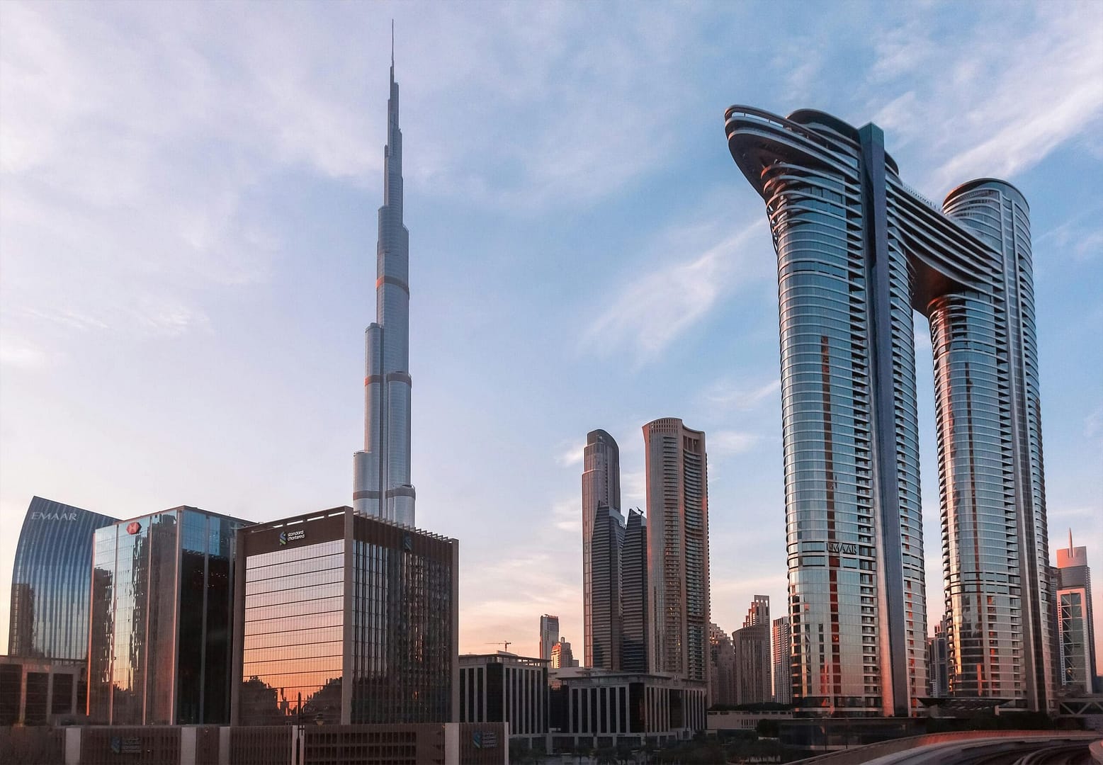 اقتصاد العقارات في دبي تحليل شامل لأبرز الاتجاهات، توقعات 2025 2030، ونصائح استثمارية للمتخصصين 1